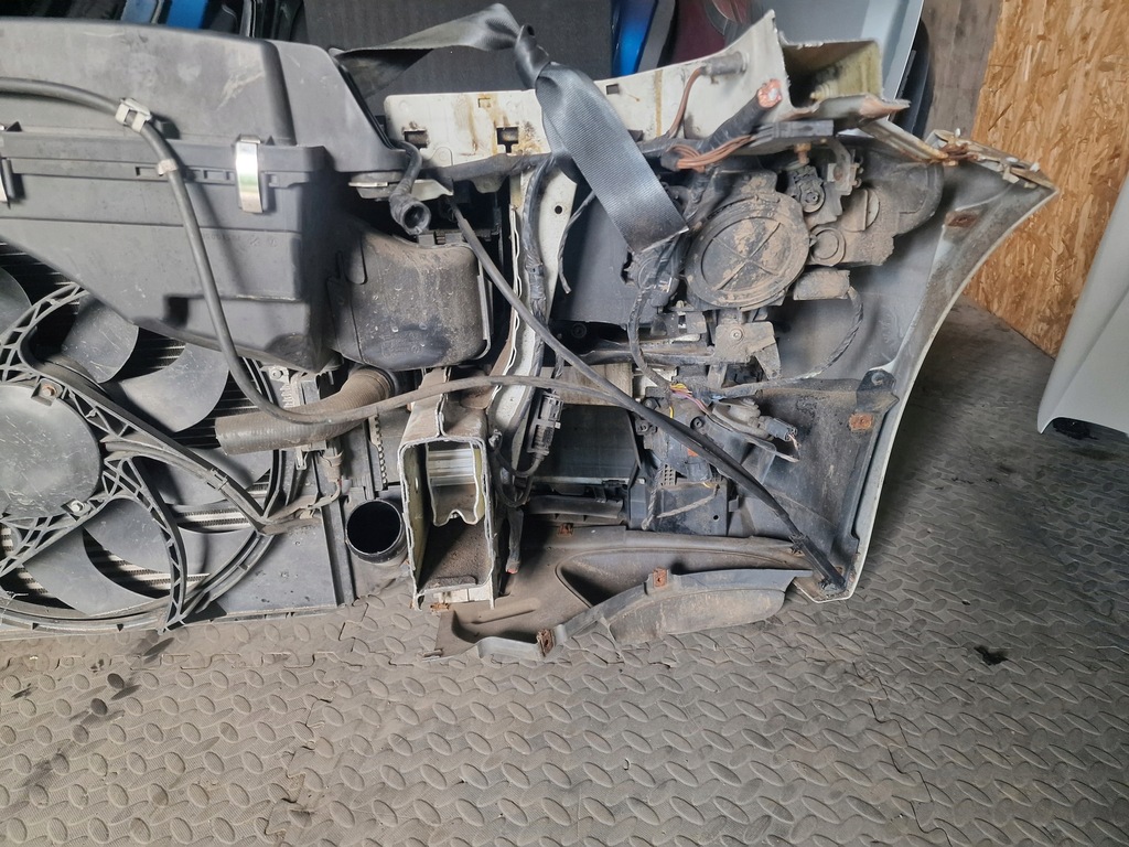 фото №13, Bmw 3 f30 f31 sport перед бампер лампа ксенон крыло усилитель капот