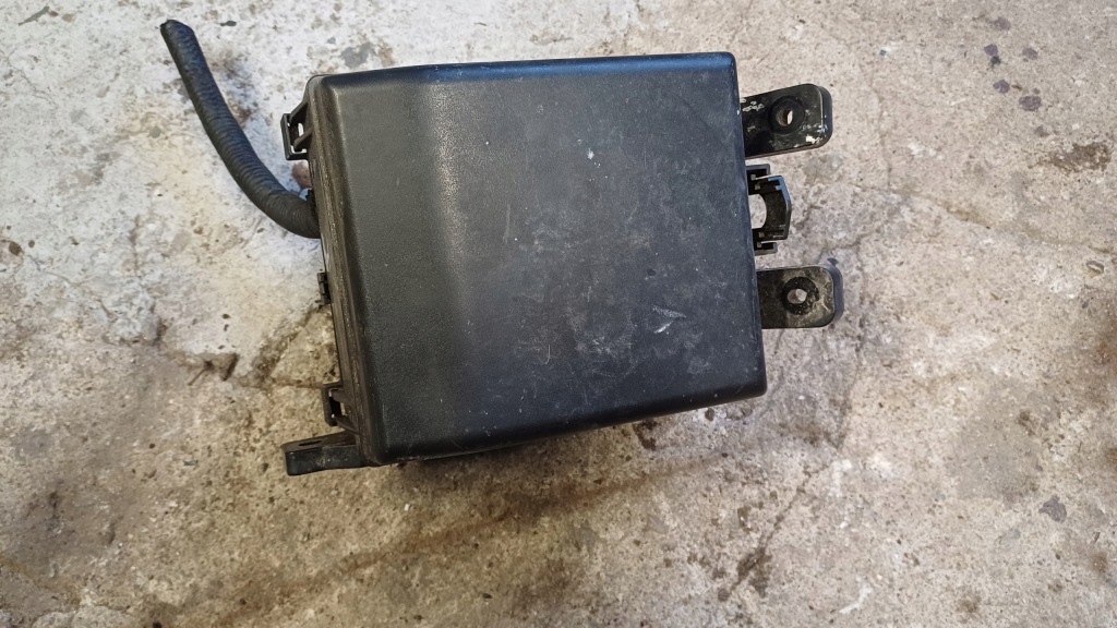 фото №1, Hyundai ix35 1.7 crdi корпус корпус предохранителей 91950-2s010