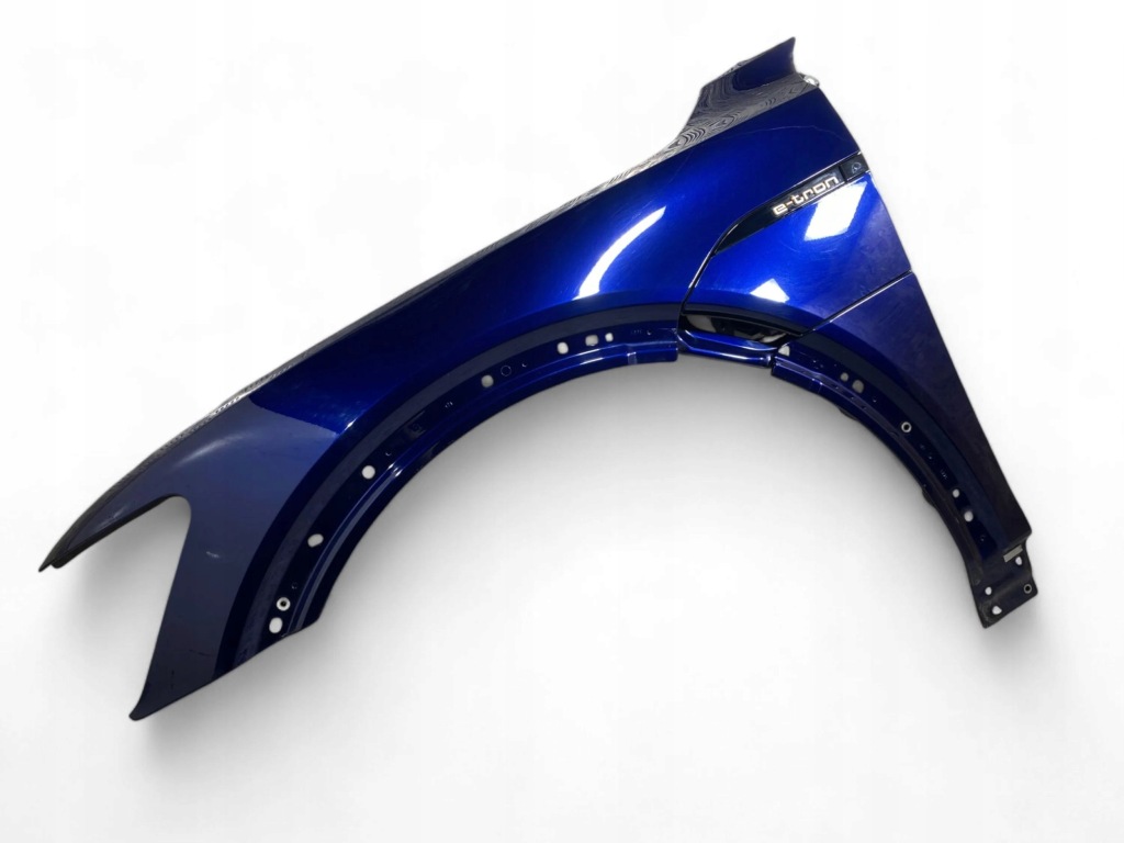 Audi e-tron 2021 крыло передний с Разборки