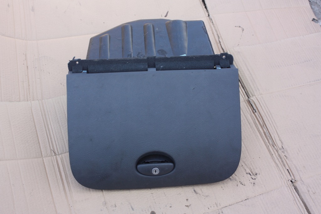 фото №1, Бардачок пассажира citroen c5 i lift