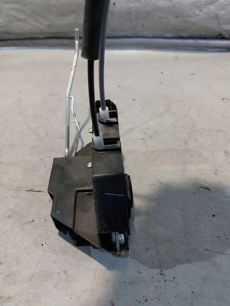 фото №8, Замок дверь правый перед 5pin hyundai i10 i