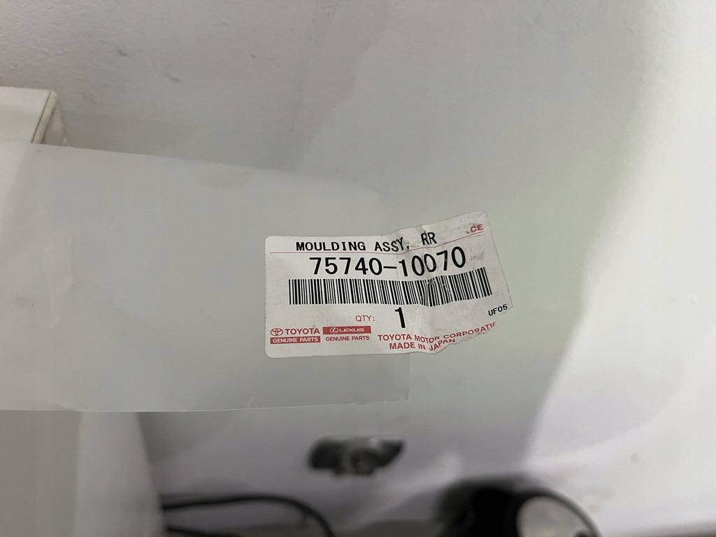 фото №9, Toyota ch-r молдинг ущільнювач лівий перед 75740-10070