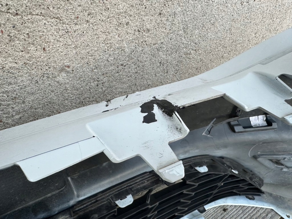 фото №7, Бампер перед передний dacia sandero iii 3 2020- 620228531r + решётка полный