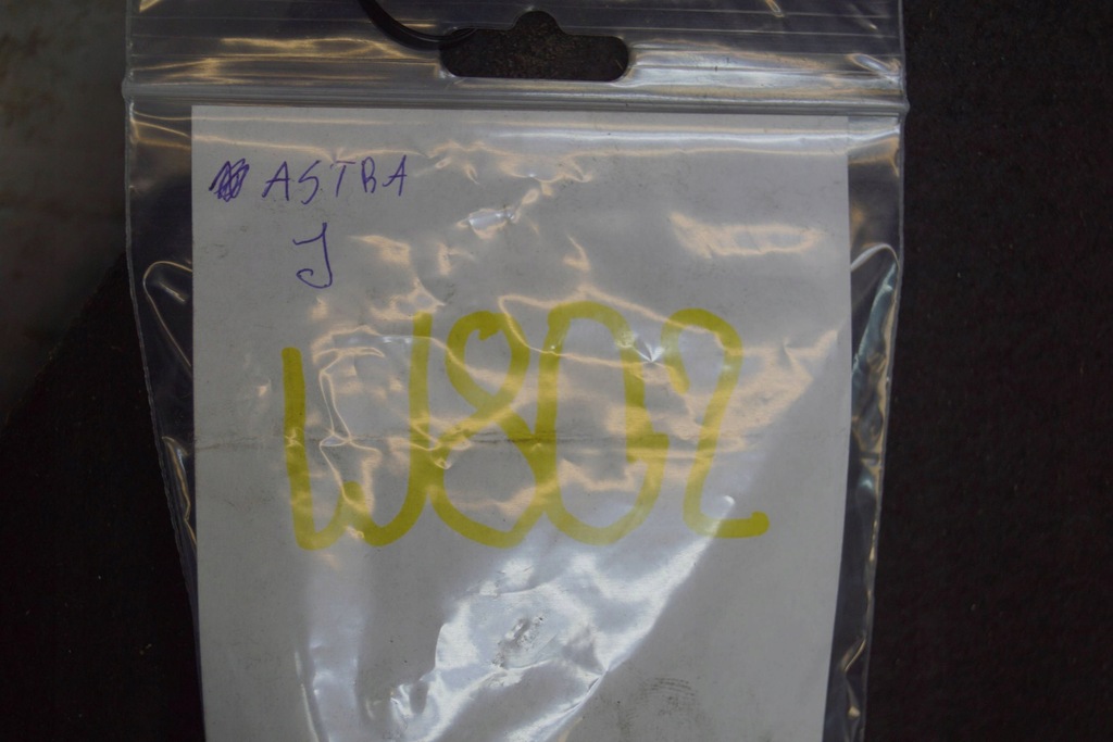 фото №16, Opel astra j шумоизоляция капот + клипсы 13272647 w802