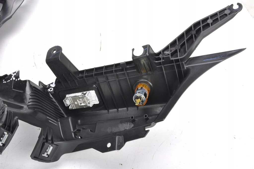 фото №7, Mini f55 обшивка багажника задний