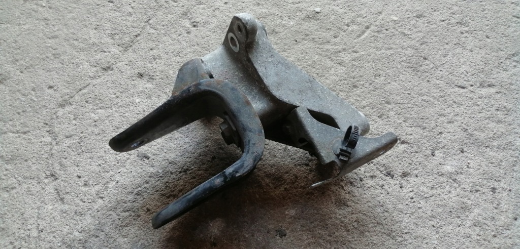 фото №1, Suzuki alto 08-14 1.0 b кронштейн двигателя