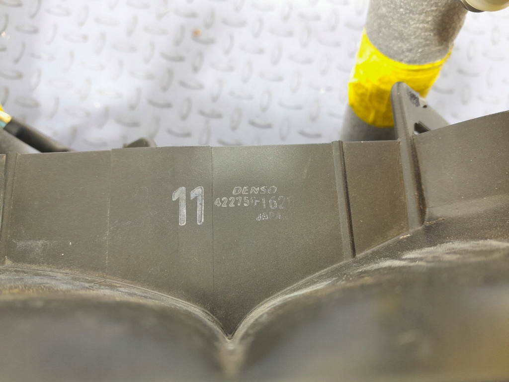 Lexus is 2 xe20 2.2d 177 km радіатор вентилятори комплект 4227501620 Оригінал