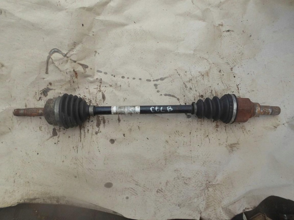 Купити Привідний вал ліва citroen c-elysse 9816308780 2016-2020