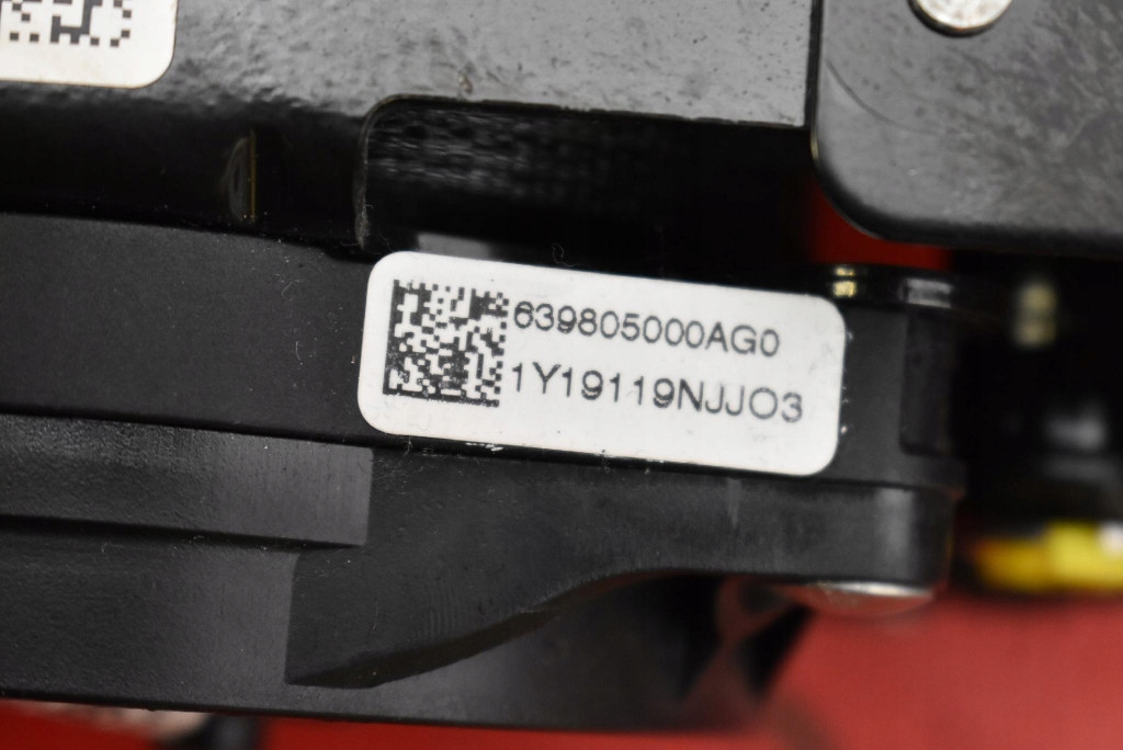 Ремень безопасности левый  перед натяжитель 640512700b nissan leaf 2 ze1 17-21 в Украине