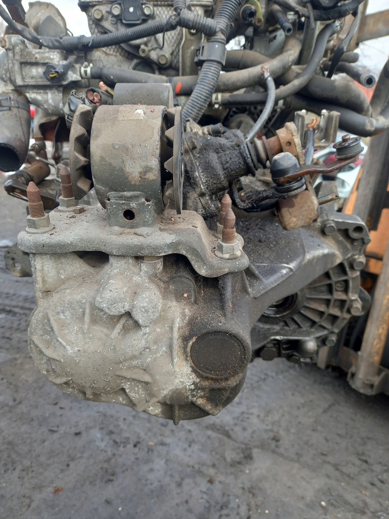 фото №7, Форсунки пального молдинг 4 szt mitsubishi colt v 2001r 1.3 бензин