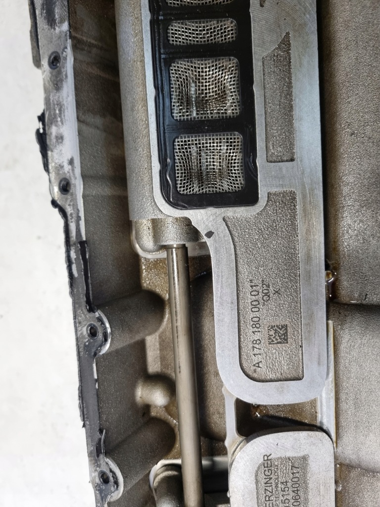 Поддон масляная mercedes c190 gts e63 c63 amg a1780102801 без оснащения bez повреждений Киев