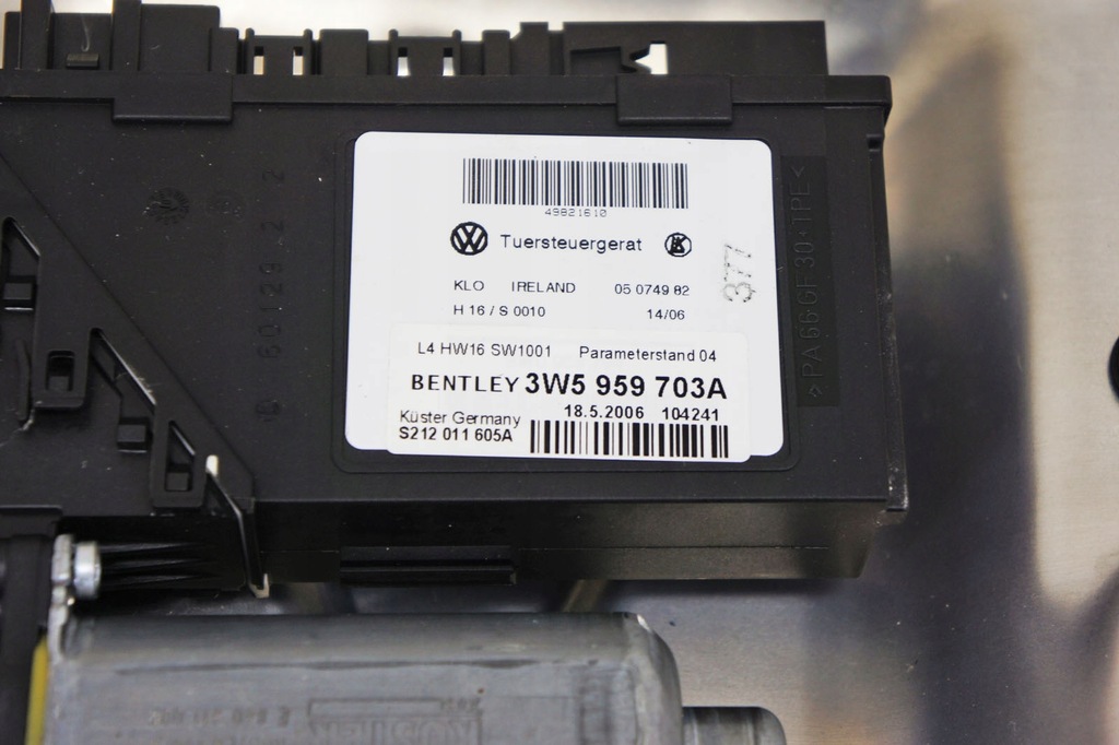 фото №6, Ir038 bentley flying spur i механизм стекло задняя