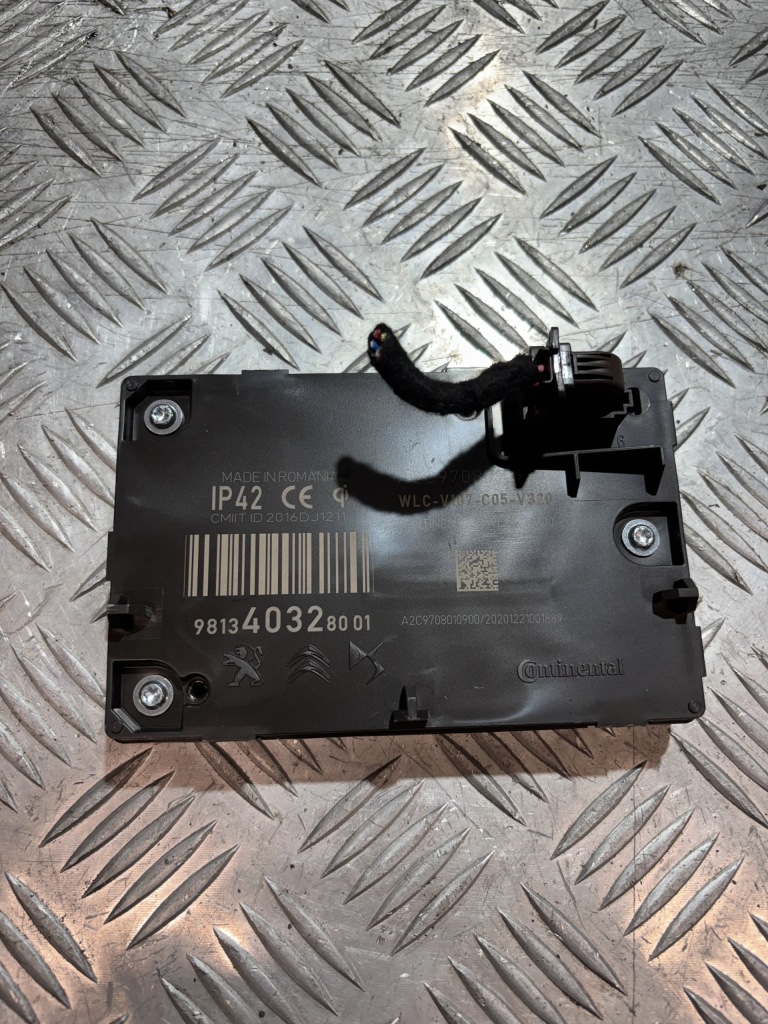 фото №1, Зарядное устройство индукционная citroen c5 aircross