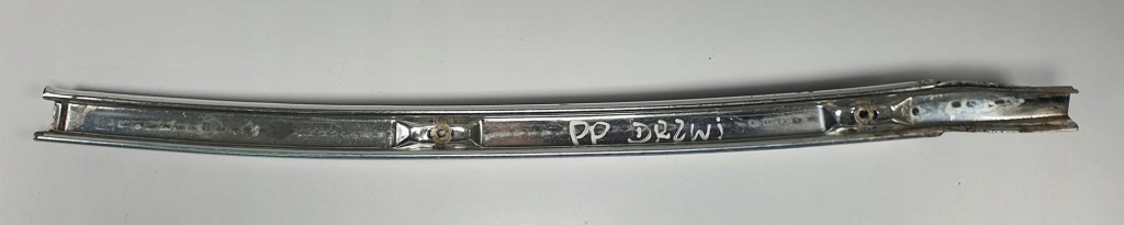 Купить Молдинг декоративная дверь правый перед mercedes w115 w114