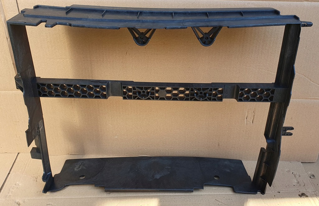 фото №1, Рамка пластик радиатор dacia sandero logan оригинал демонтаж