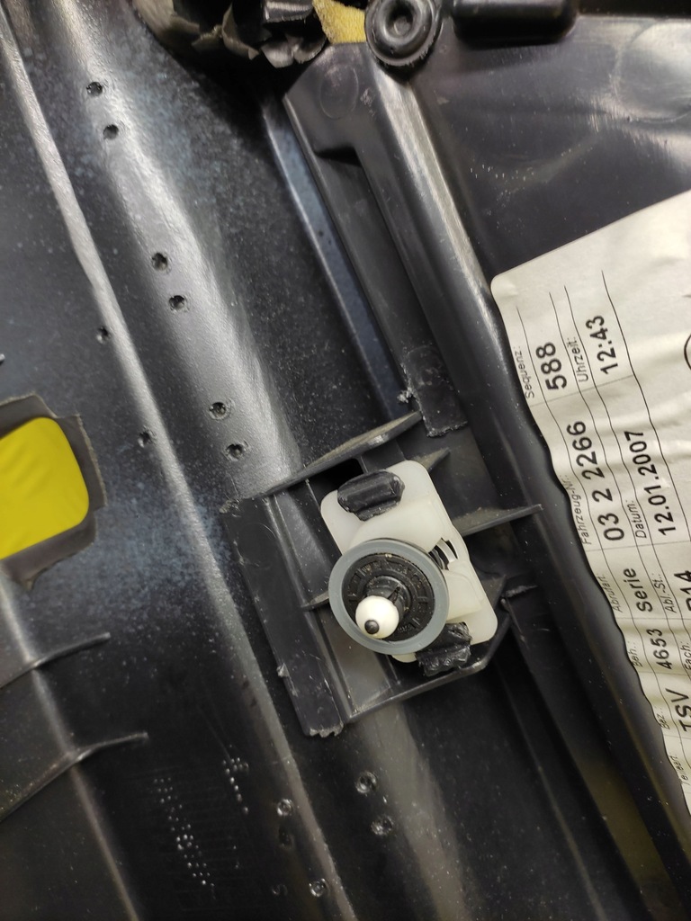 фото №9, Audi a6 c6 kombi оббивка двері правий задня