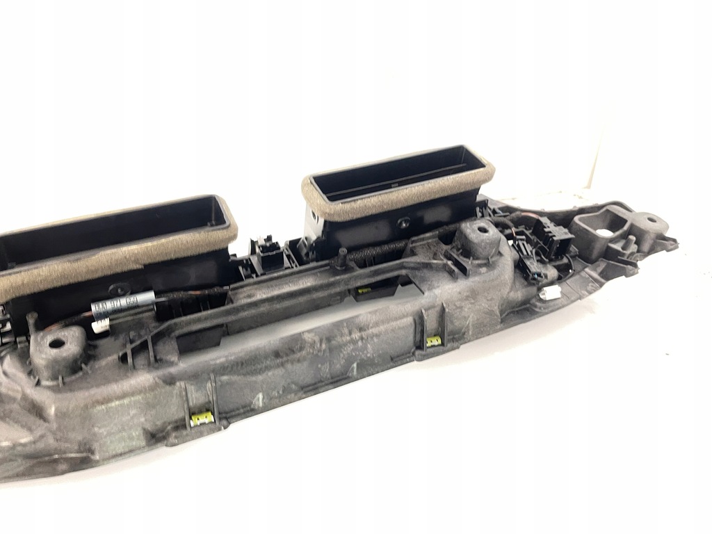 фото №11, Audi a4 b9 a5 8w панель решітка обдув середня 8w1820902e