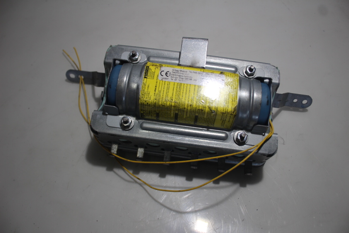 фото №1, Подушка воздушная пассажира avensis ii t25 2.0d4d