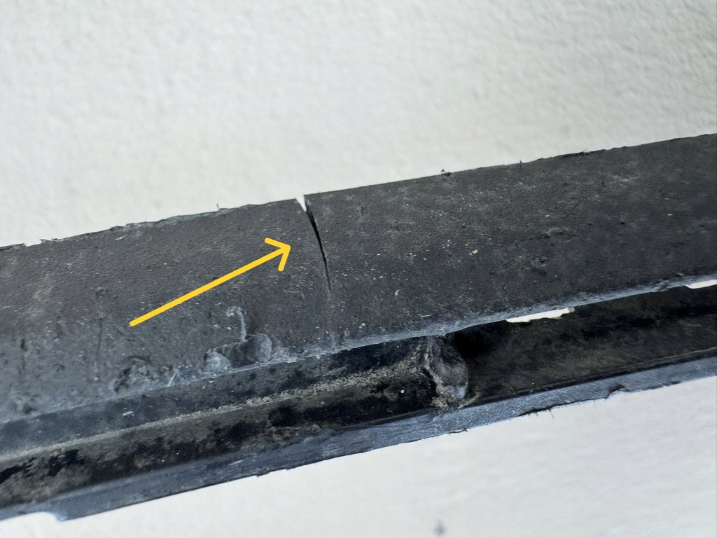 фото №11, Mercedes c klasa w206 21r- решётка средняя бампера перед a2068850602