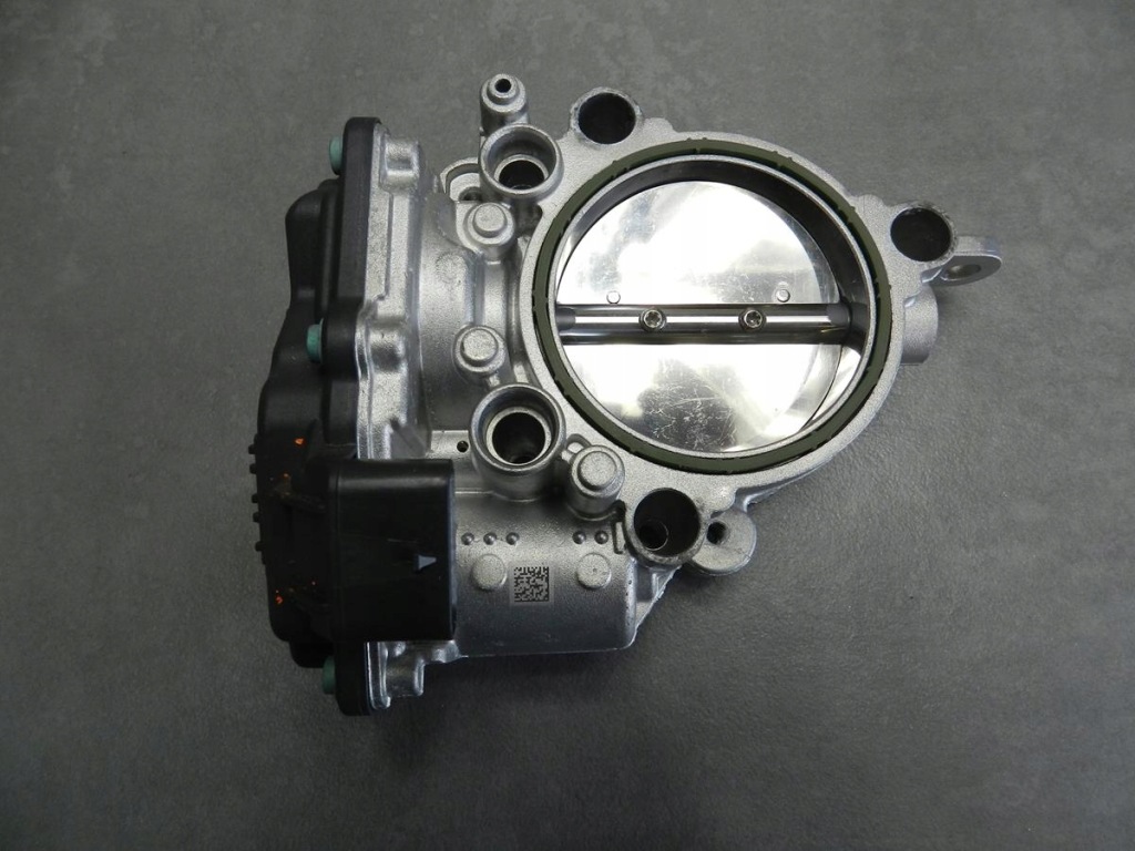 фото №1, Bmw 3 g20 2.0i дросельна заслінка 8623324