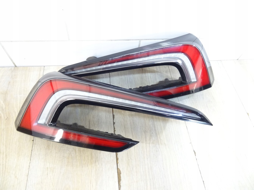 Купити Фара задній правий led w кришці  tesla model 3 рестайлінг  fl 23- 1691500-00-f llu