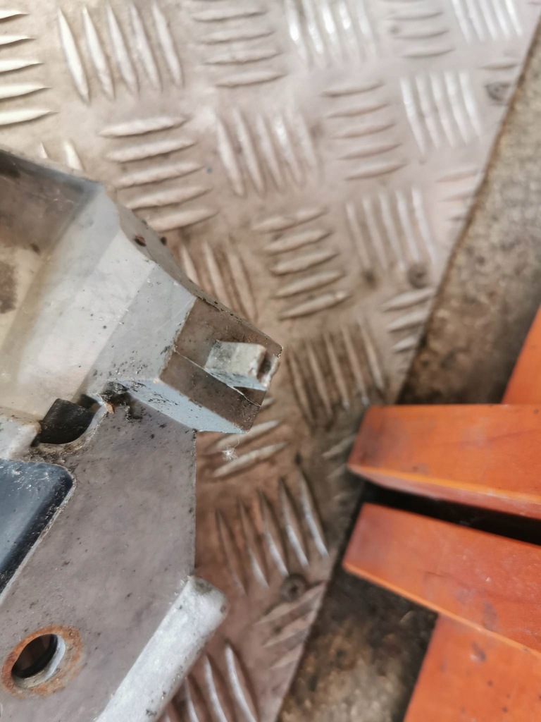 фото №4, Решітка радіатора решітка радіатора renault master ii lift оригінальний номер 8200233765