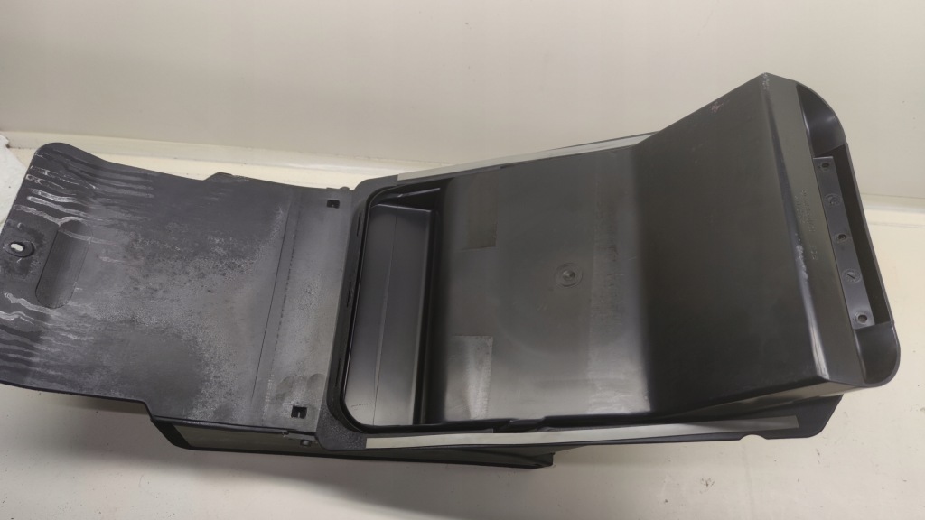 Бардачок задний  между сиденья mercedes w140 cl c140 1408460055 Цена