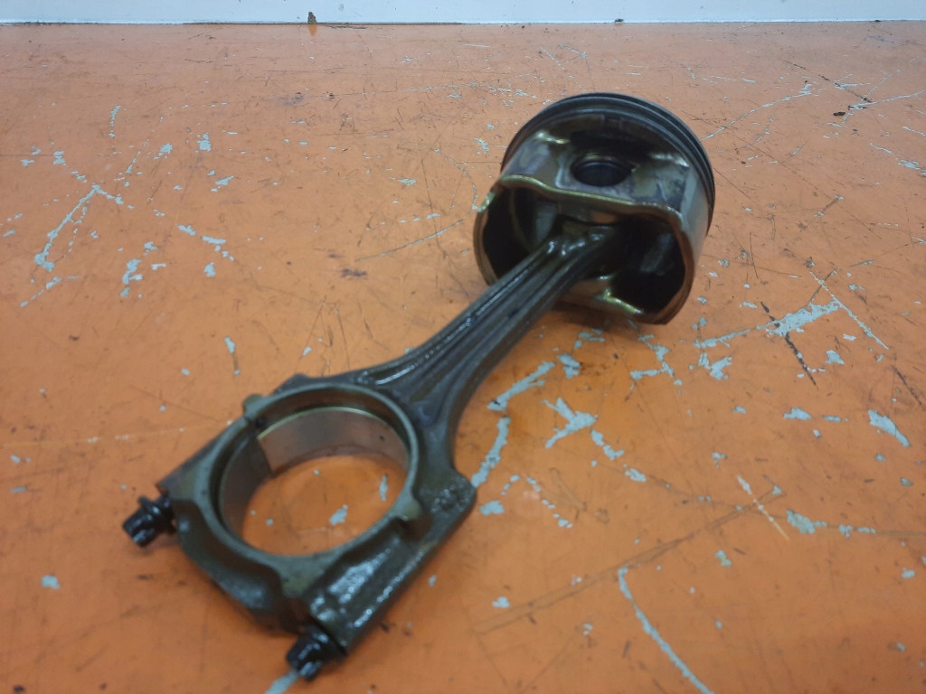 фото №1, Audi a4 b6 2.0b 00-05 поршень шатун 06ba alt