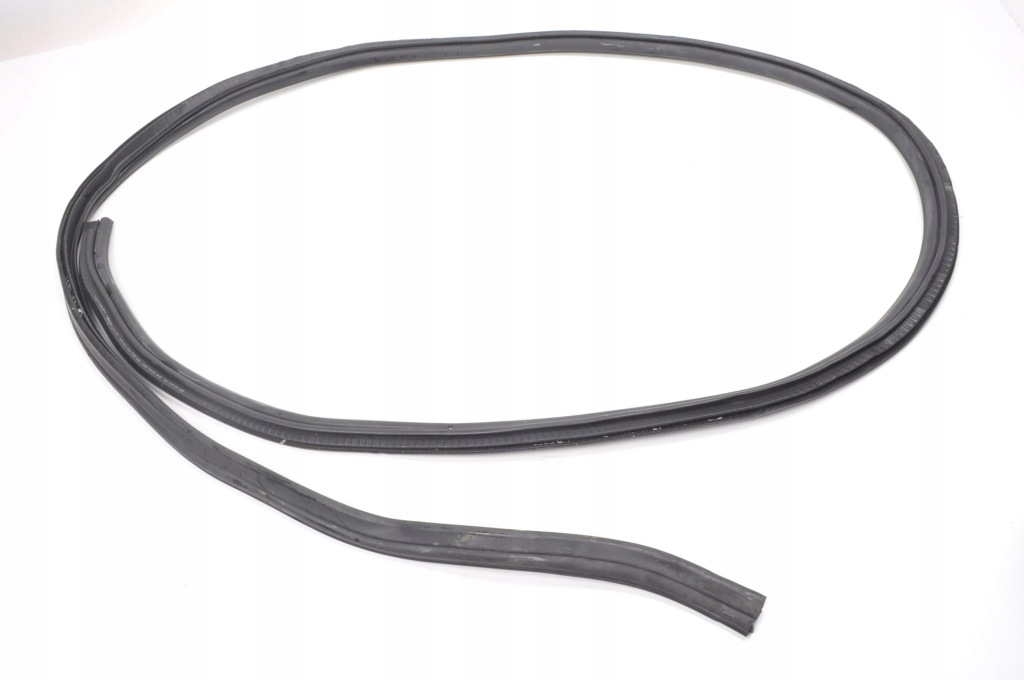 Купити Ferrari california 4.3 прокладка кришки багажника 69773500