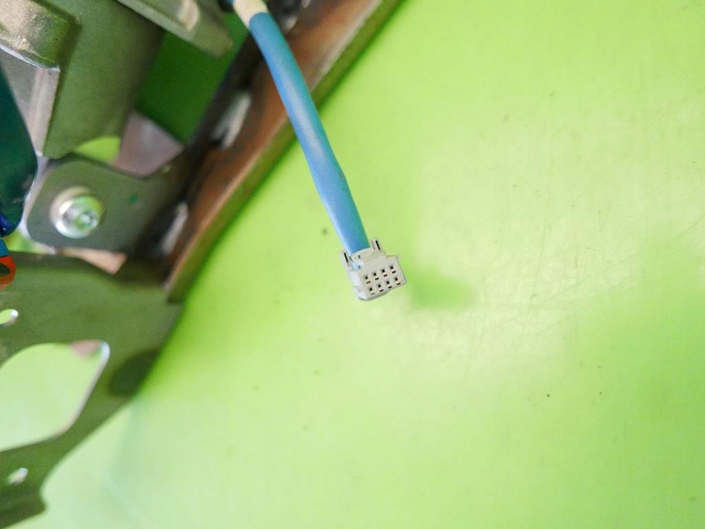 фото №10, Колонка усилитель электрический renault twingo ii