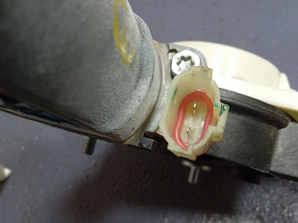 фото №6, Hyundai i20 ii 14- 5d подъемник стекло задняя правый задний 83402-c7010