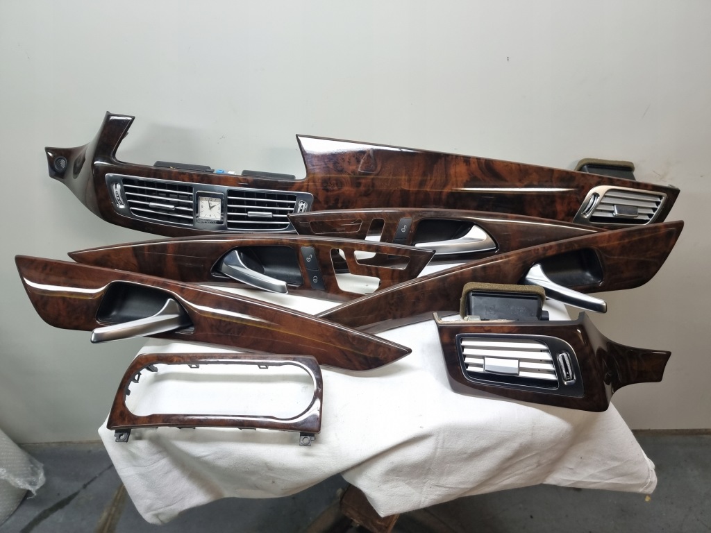 Купити Накладки декори drewno mercedes cls w218