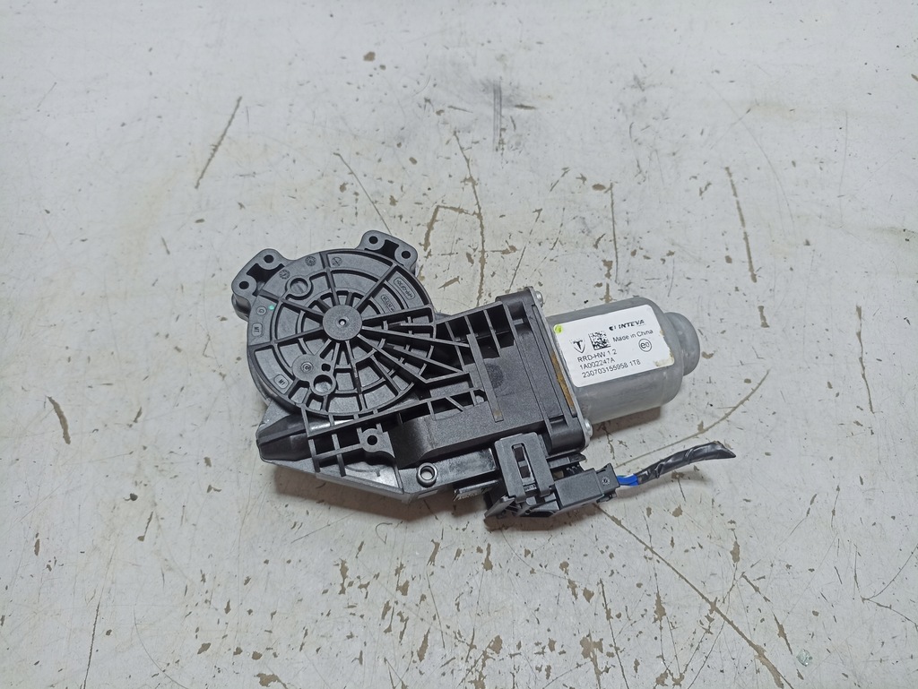 фото №1, Tesla model 3 моторчик підйому скло правий задня 1a002247a