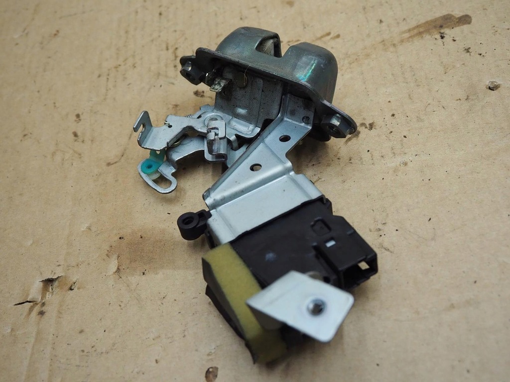 фото №10, Subaru legacy iii 01r kombi замок задній кришки