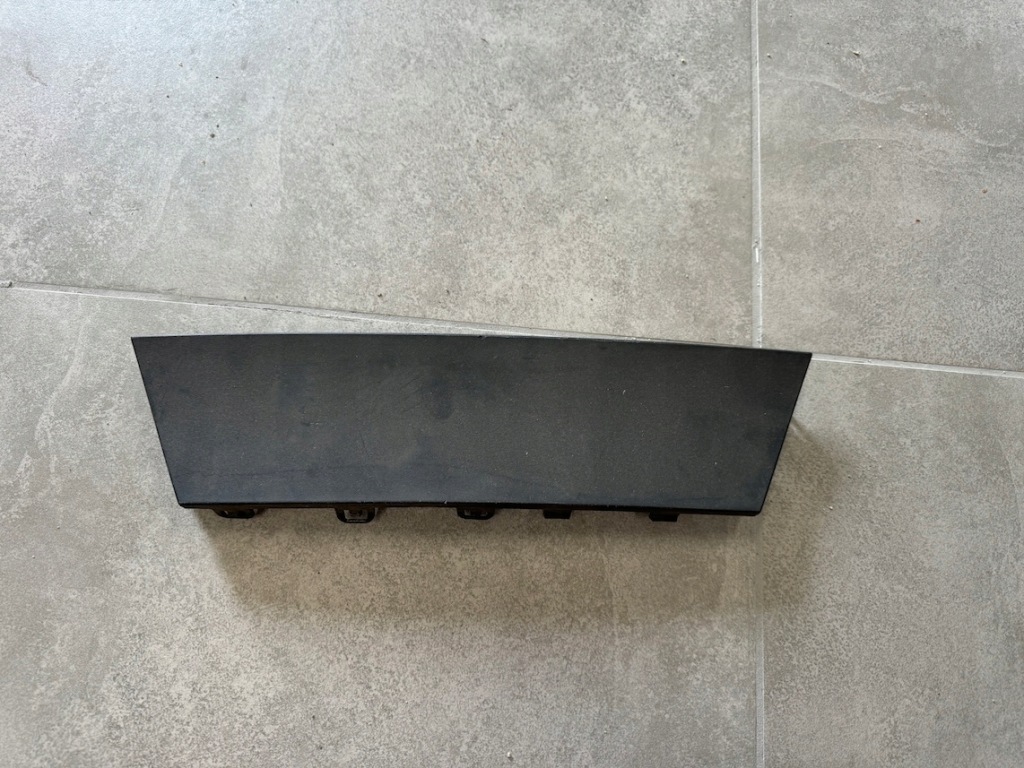 фото №1, Tesla model y my заглушка фаркоп крышка w бампер задний задняя оригинал