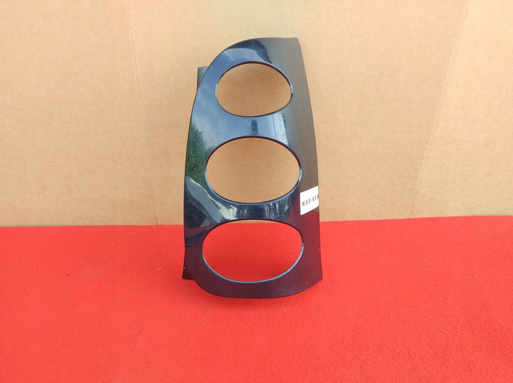фото №1, Smart fortwo 03-07 rok защита корпус лампы правый задняя 423142r k60/656