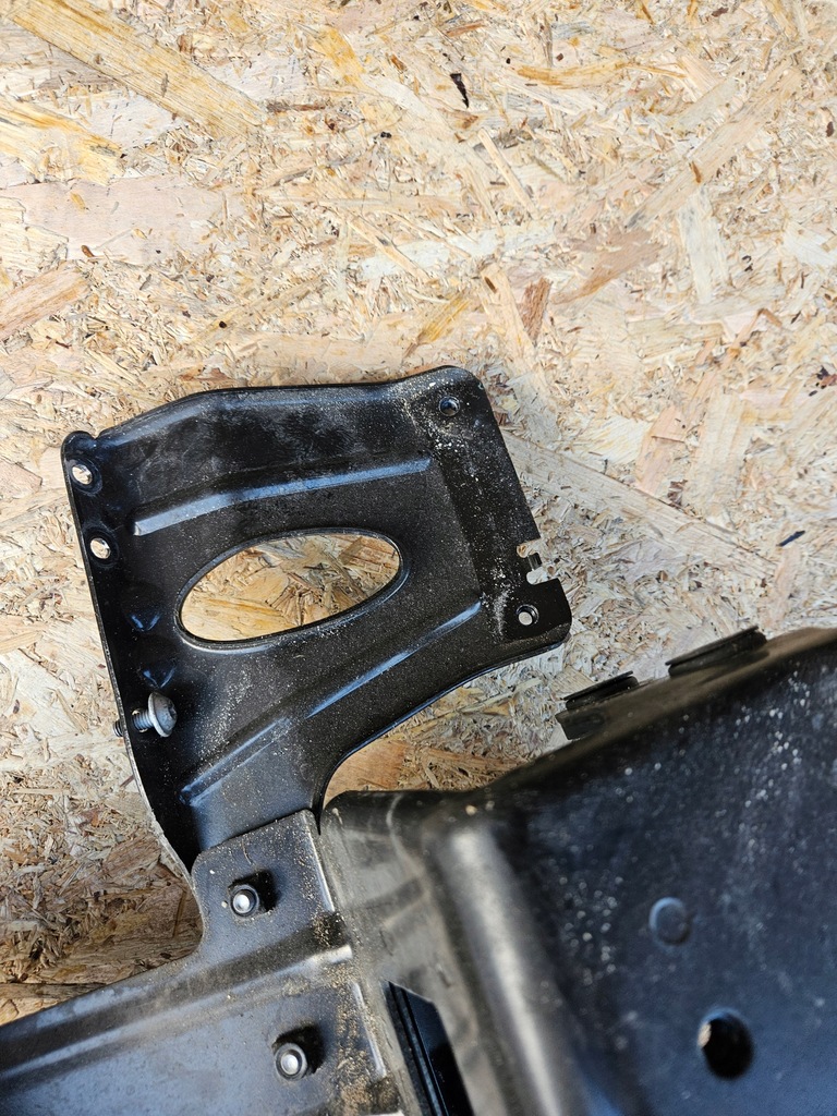 фото №14, Кронштейн кронштейн бампера крыла audi e-tron q8 4ke 4ke805851a