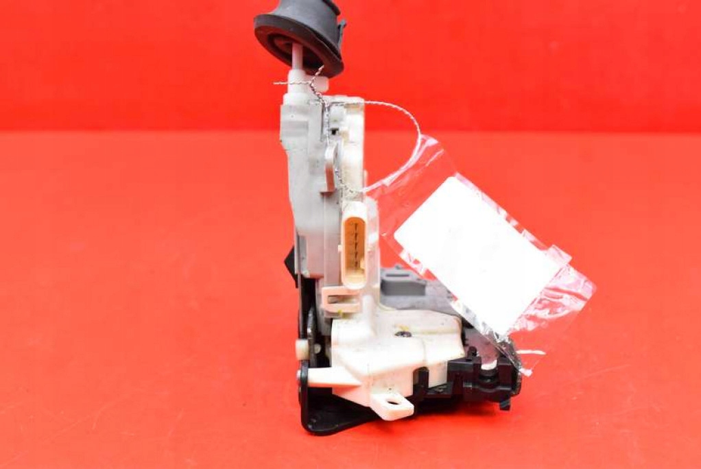 фото №6, Замок дверь левый задняя задний 8k0839015d audi q7 4l 08-15