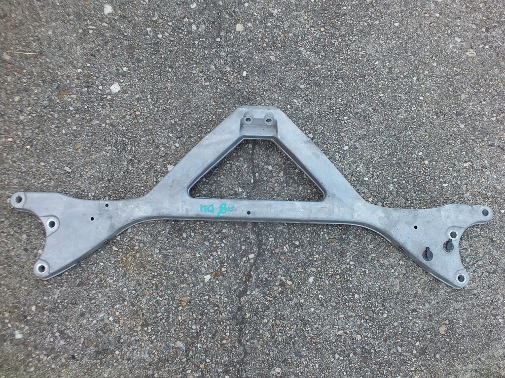фото №1, Audi a8 d4 s8 4.0tfsi распорка распорка чашка