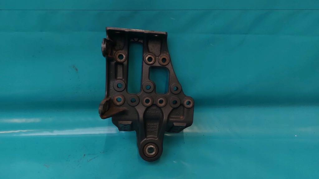 фото №1, Mercedes actros mp4 кронштейн задній ресора перед l.