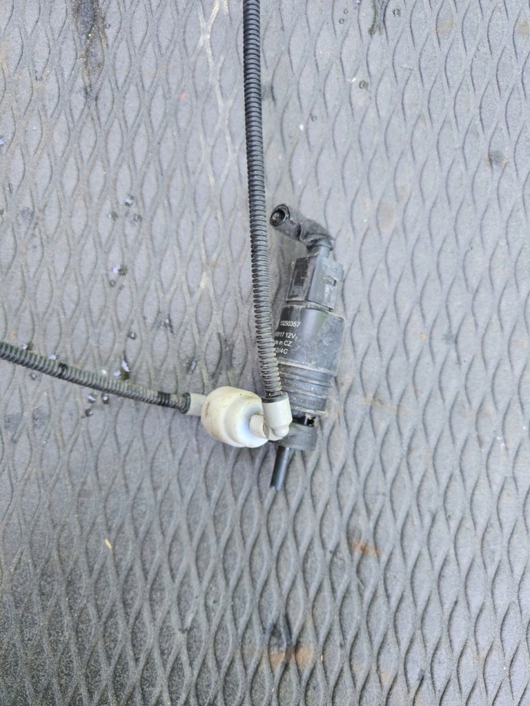 фото №1, Помпа омивача 13250357 opel insignia a