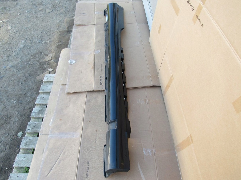 фото №1, Mercedes w207 coupe права молдинг поріг amg 197