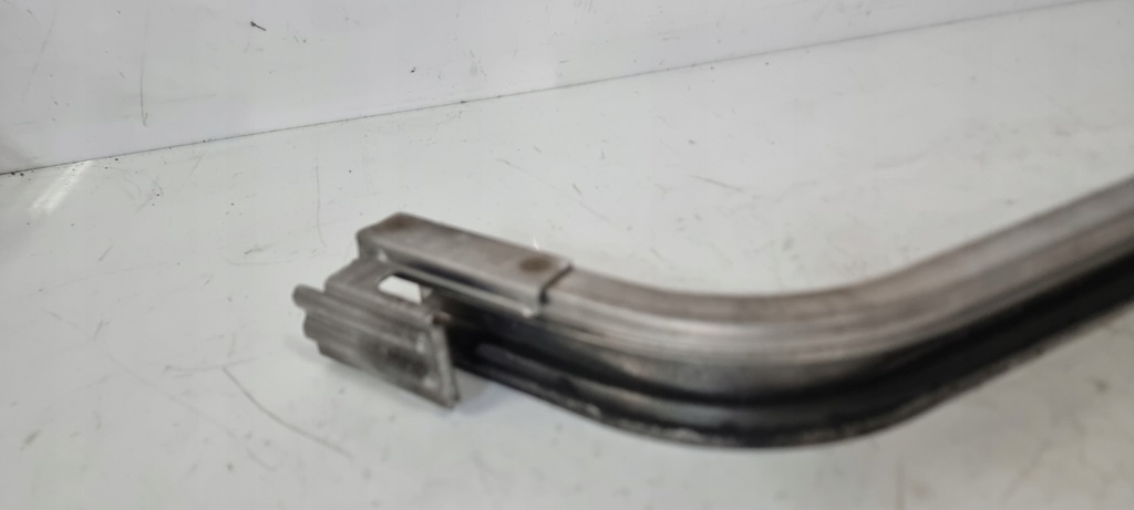 фото №2, Направляющая левая ролики дверь направляющая задняя mazda 5 ii cw 2011-2014