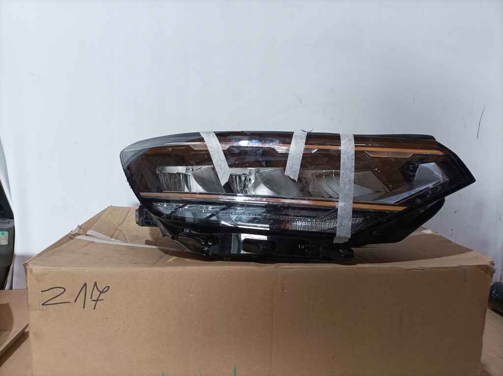 фото №1, Лампа права перед vw passat b8 3g full led lif