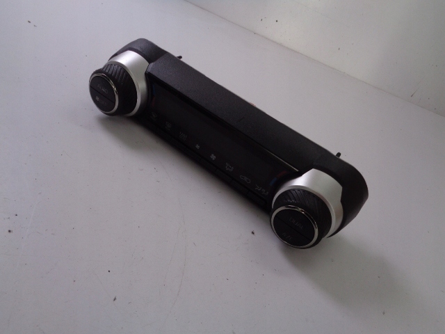 фото №1, Панель кондиционера toyota rav-4 2019-