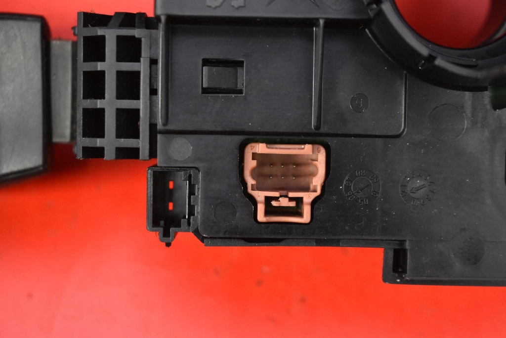 фото №13, Переключатель комбинированный подрулевой переключатель 96601437xt citroen c3 1 i 5d hb lift 05-09