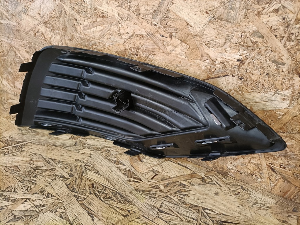 фото №8, Volvo v60 s60 ii 18- решітка бампера ліва 31688826