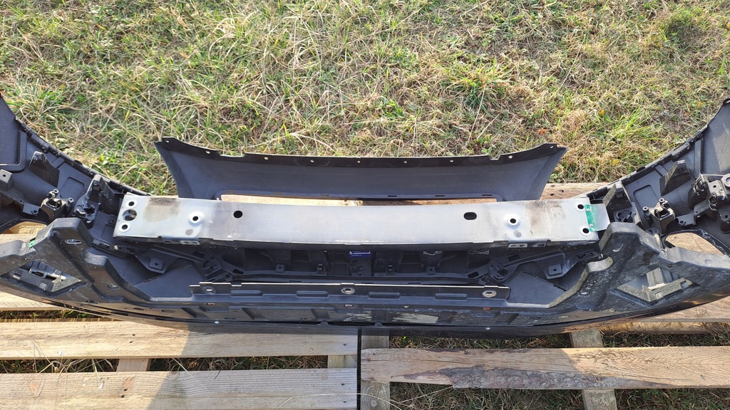 фото №5, Volvo v40 r design бампер перед