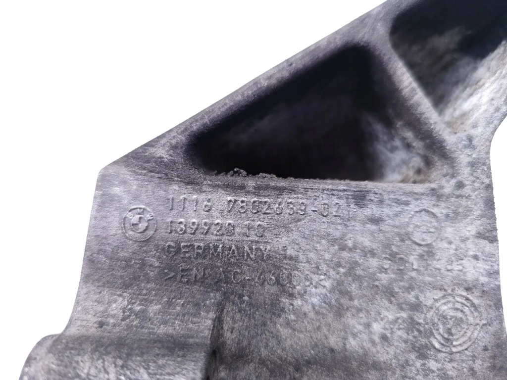 Bmw x3 кронштейн генератора 2.0sd дизель 130kw 177 hp 7802639 13992010 с Разборки