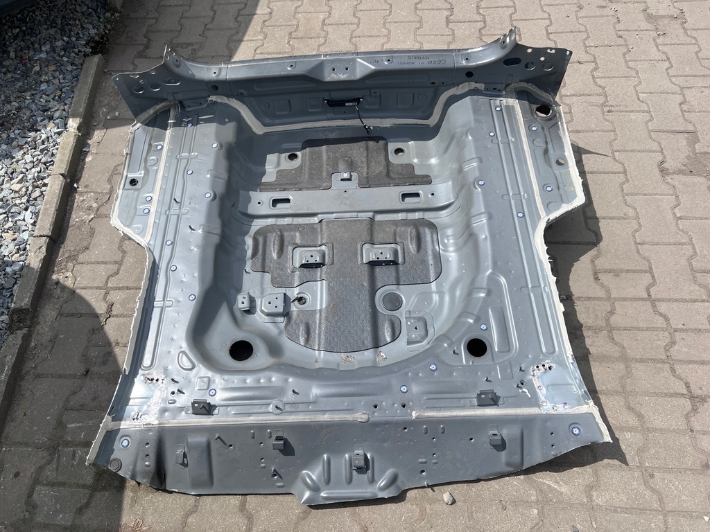 фото №7, Kia ceed iii 18- kombi дизель hybrid pas задний поддон цвет 1k